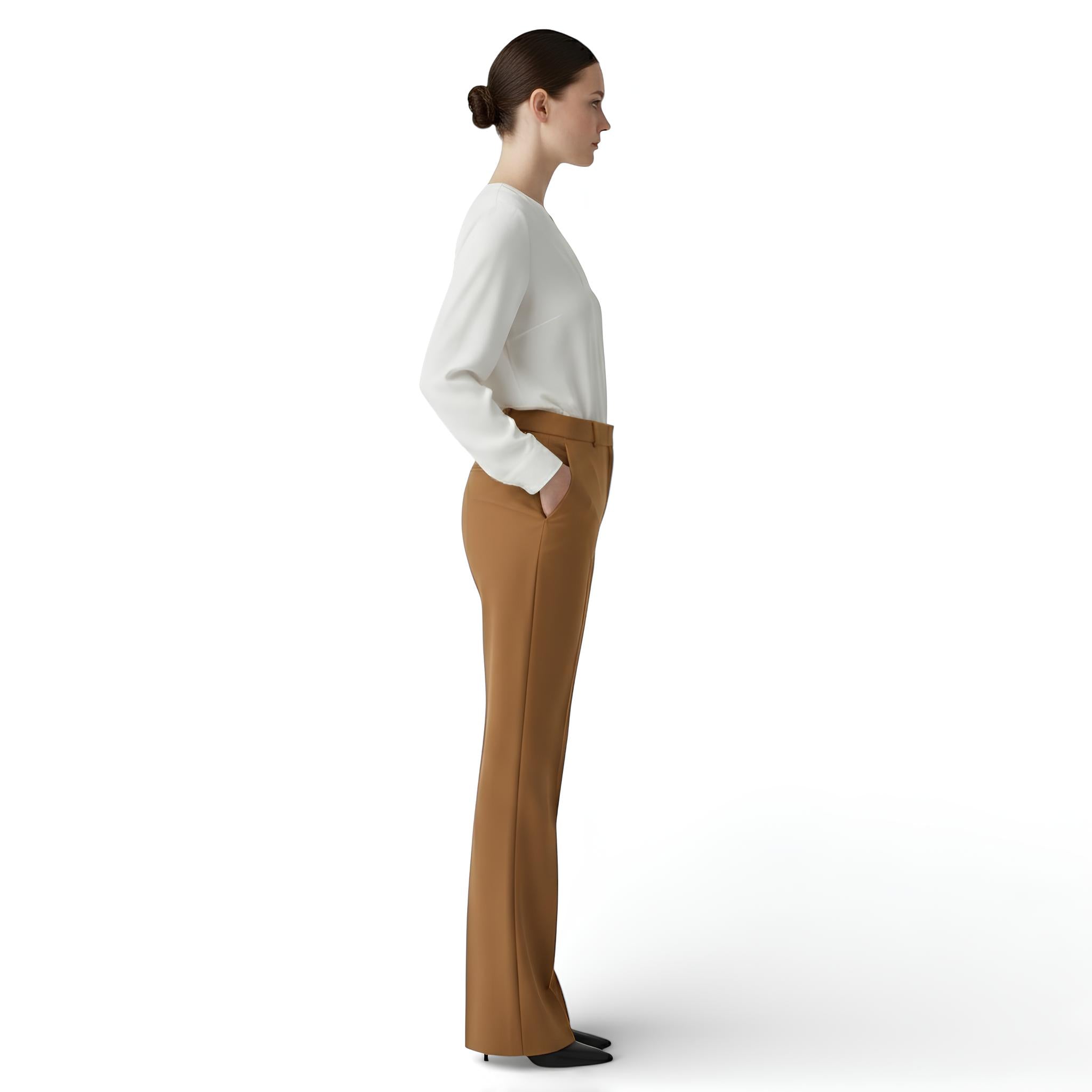 Pantalon tailleur style évasé léger