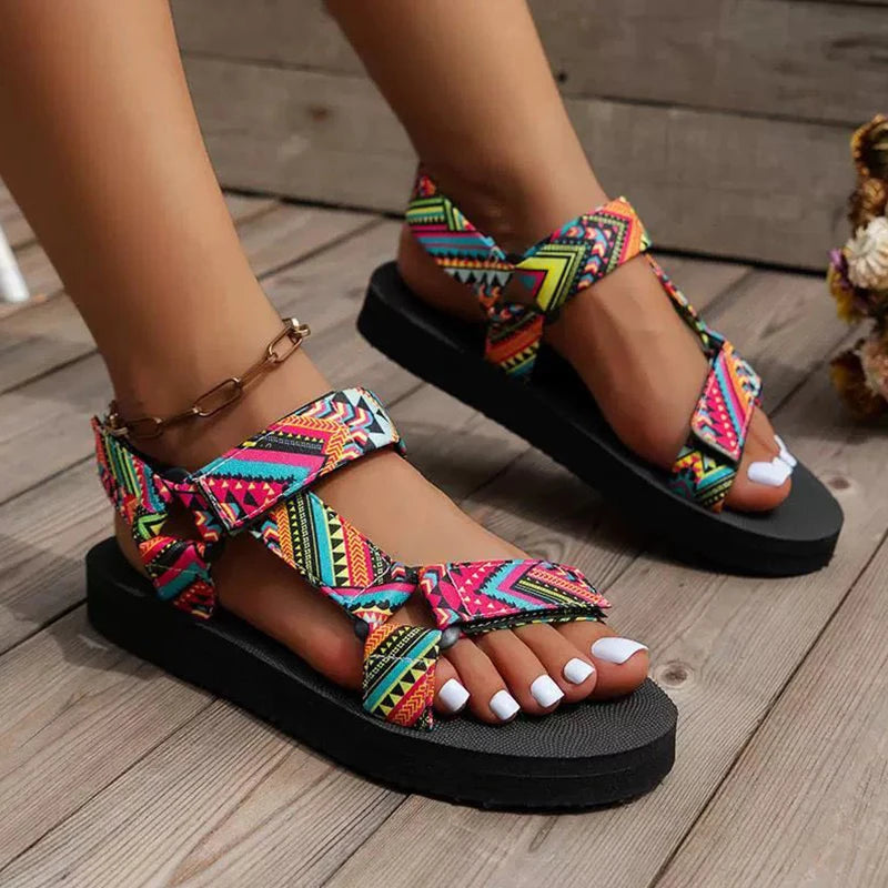 L'Aventurière – Sandales Sport-Chic à Motifs Géométriques