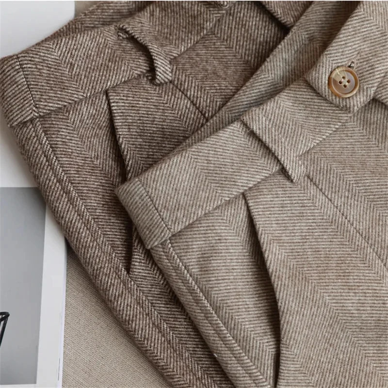 L'Héritage – Pantalon Tailleur Texturé Motif Chevrons