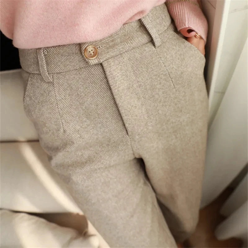 L'Héritage – Pantalon Tailleur Texturé Motif Chevrons