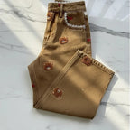Le Malicieux – Pantalon Jean Marron Détails Dentelle & Oursons