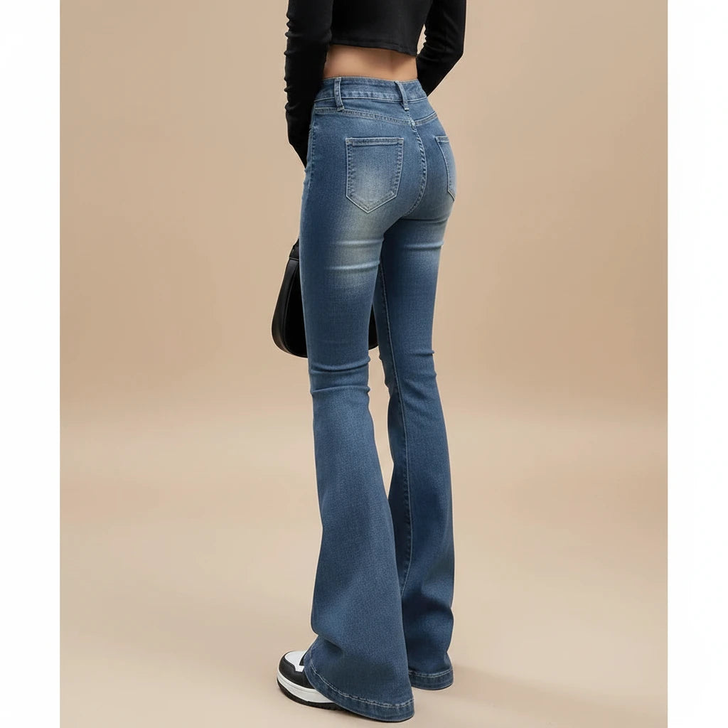 Le Rétro-Chic – Pantalon Jean Flare Taille Haute Délavé