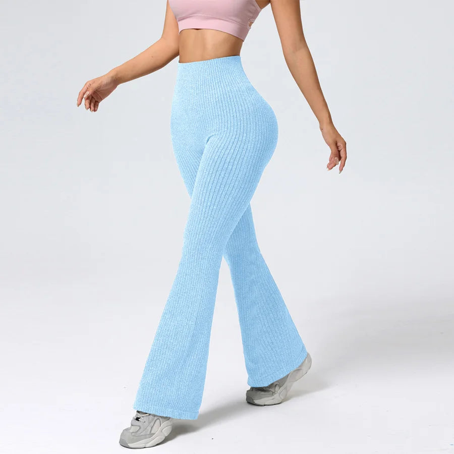 Le Relax Chic – Pantalon Flare en Maille Côtelée