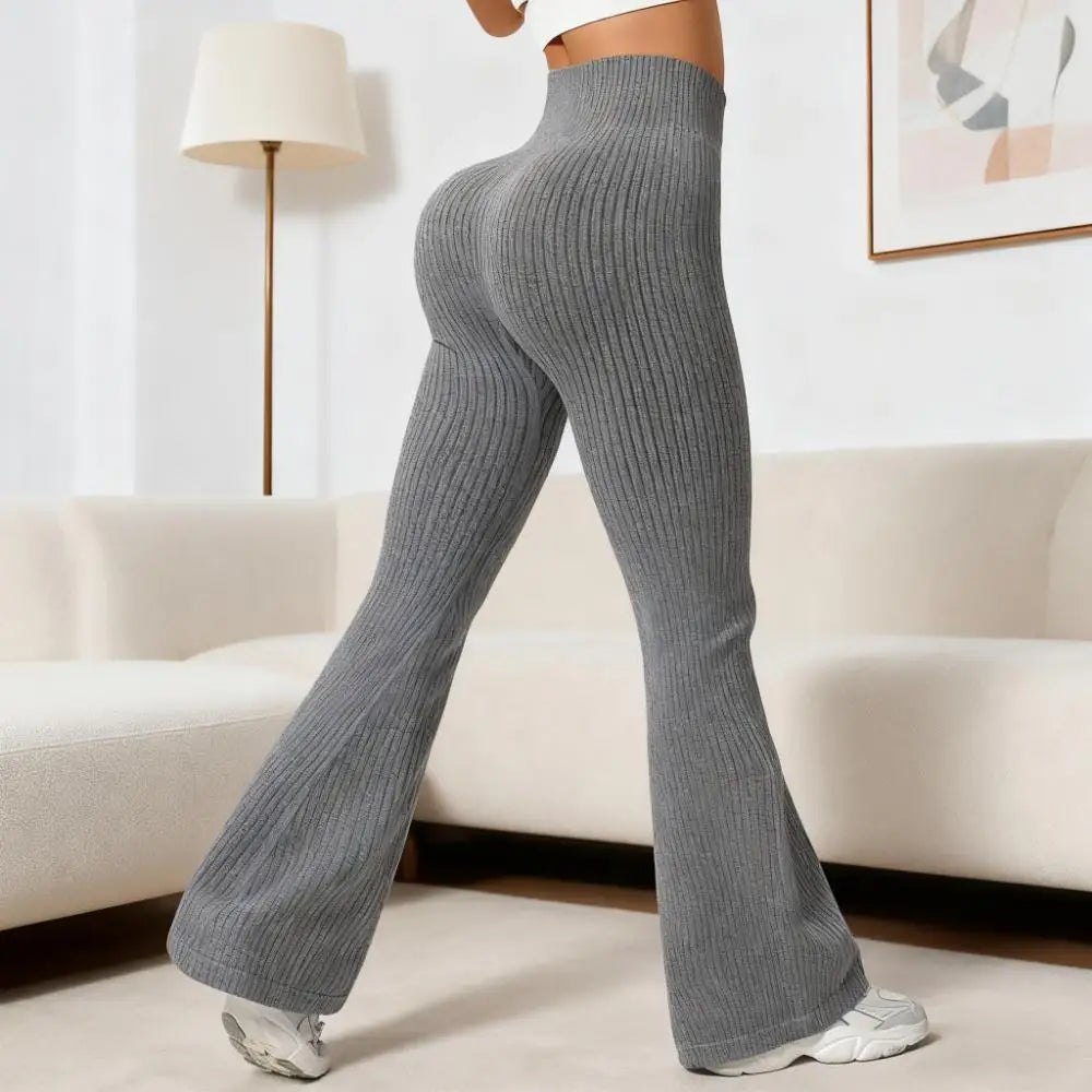 Le Relax Chic – Pantalon Flare en Maille Côtelée