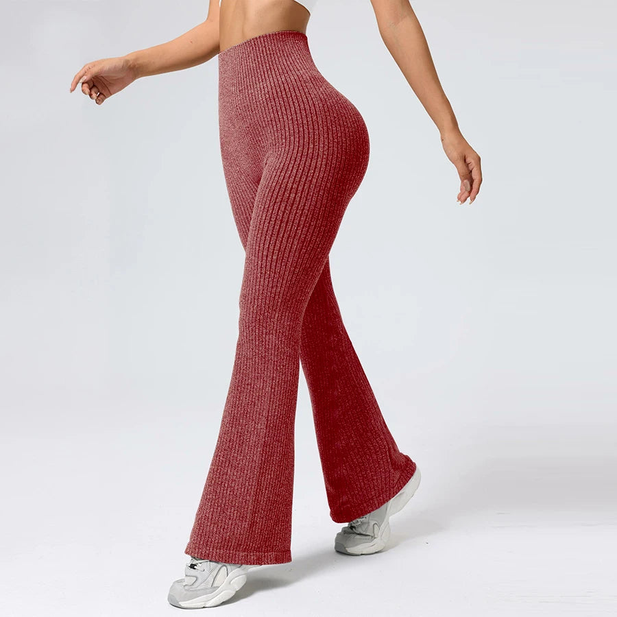 Le Relax Chic – Pantalon Flare en Maille Côtelée