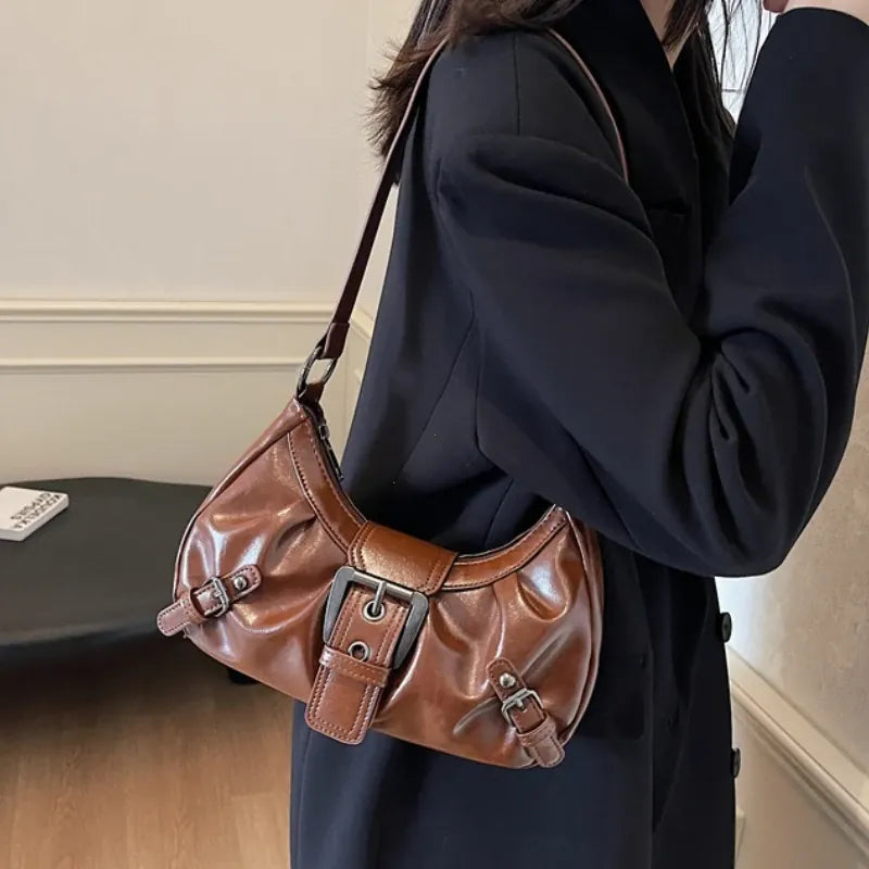 Petit Sac à Main Demi-Lune Souple Noir Brillant LUNAVIA PANTS