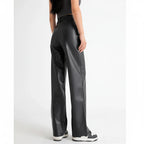 L'Audacieux – Pantalon Large Taille Haute en Simili Cuir